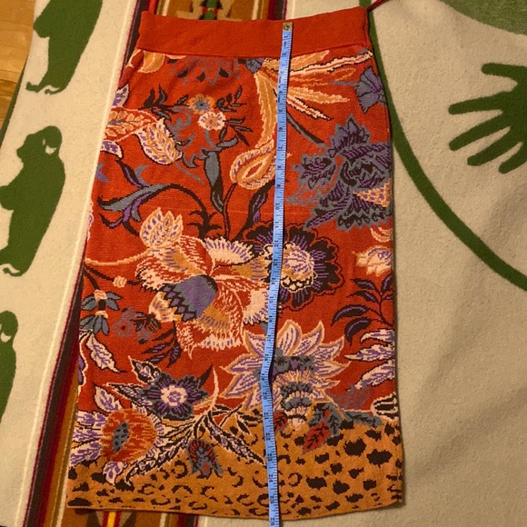 Anthropologie pencil skirt - Picture 8 of 8